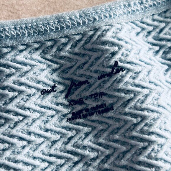 Urban Outfitters Out From Under Ida Seamless Top ASO Sarah Cameron - Picture 9 of 12